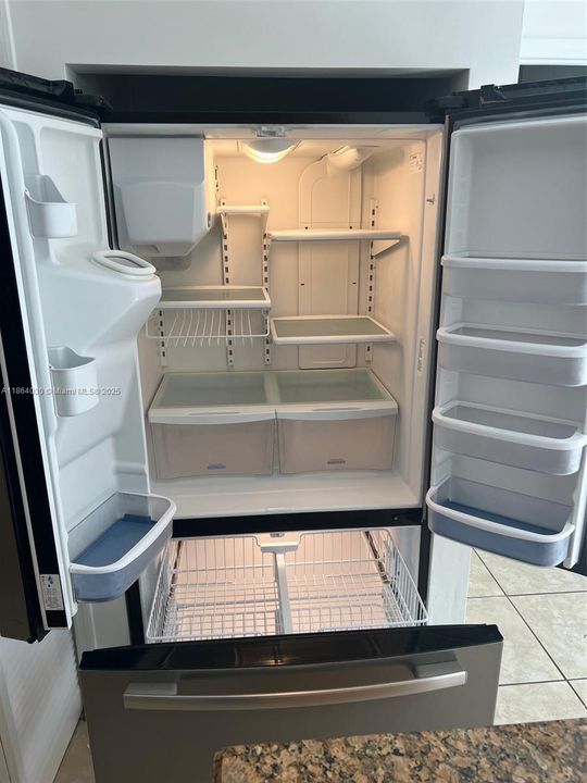 Active With Contract: $3,500 (3 beds, 2 baths, 1492 Square Feet)