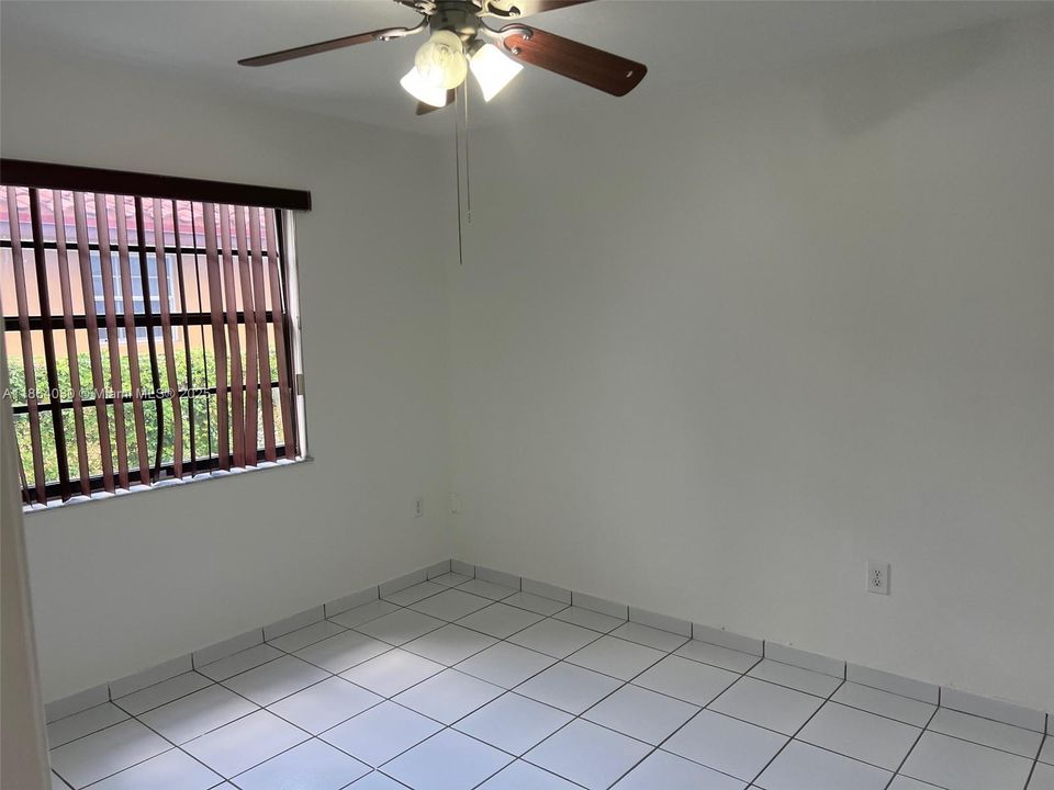 Active With Contract: $3,500 (3 beds, 2 baths, 1492 Square Feet)