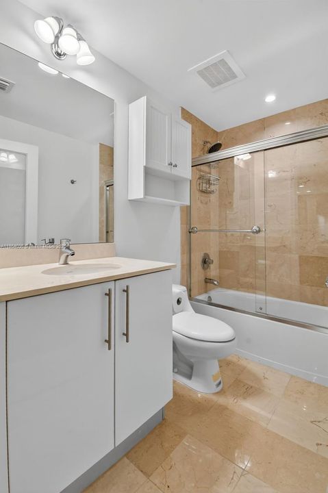 На продажу: $715,000 (3 спален, 3 ванн, 1720 Квадратных фут)