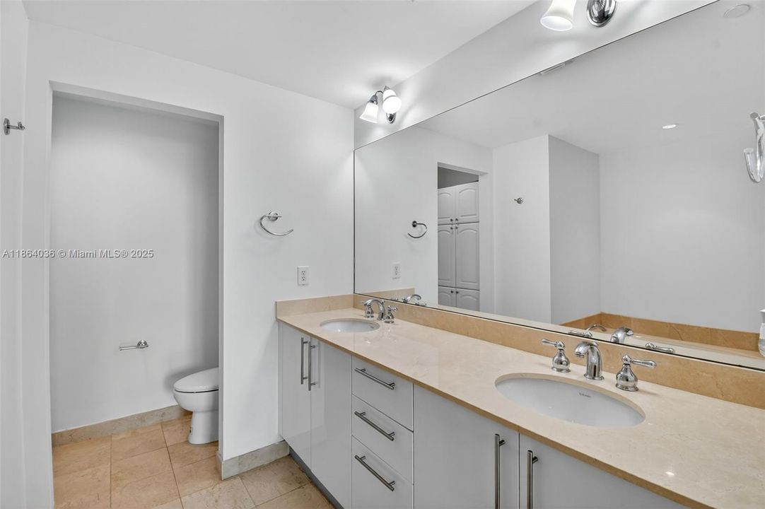 На продажу: $715,000 (3 спален, 3 ванн, 1720 Квадратных фут)