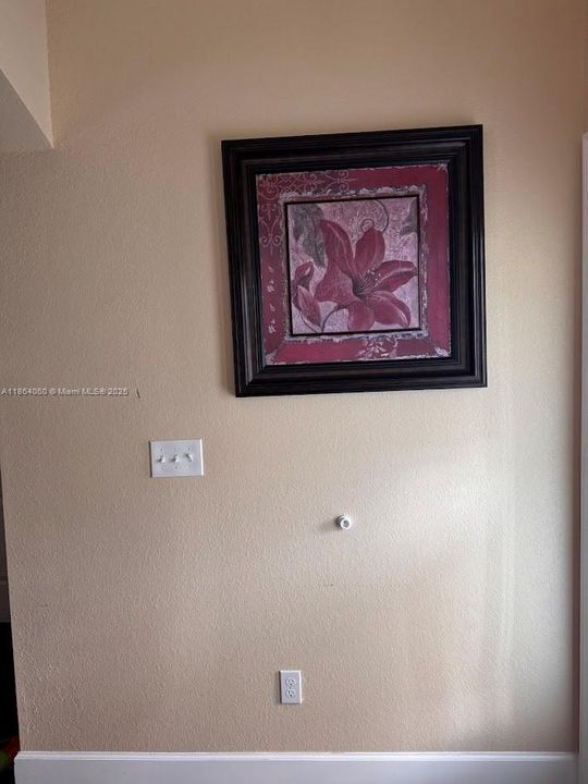 最近售出: $265,000 (3 贝兹, 2 浴室, 1528 平方英尺)