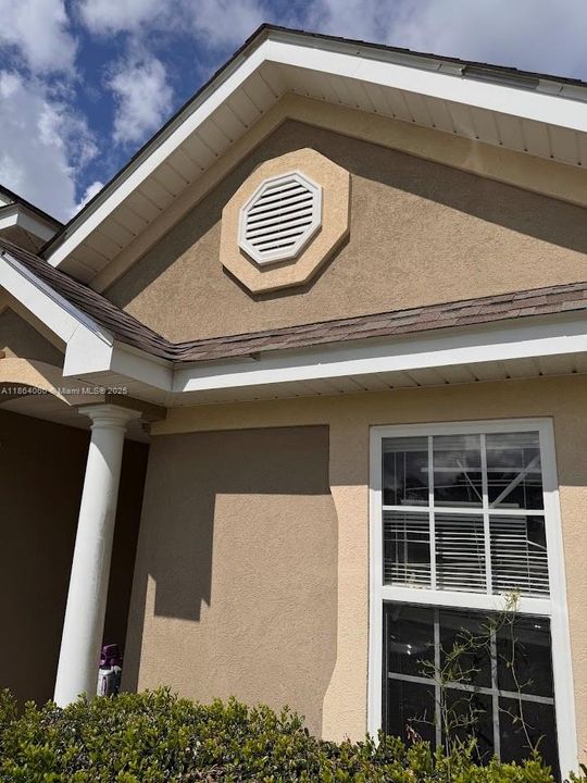 最近售出: $265,000 (3 贝兹, 2 浴室, 1528 平方英尺)