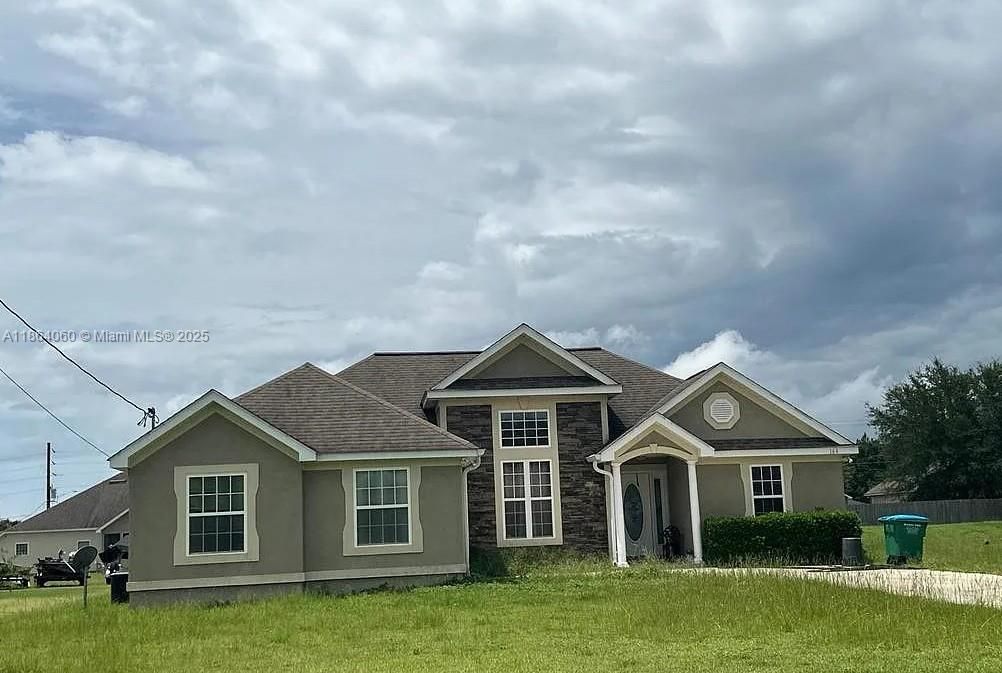 最近售出: $265,000 (3 贝兹, 2 浴室, 1528 平方英尺)