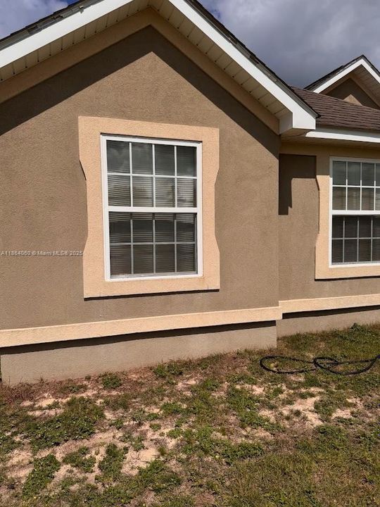 最近售出: $265,000 (3 贝兹, 2 浴室, 1528 平方英尺)