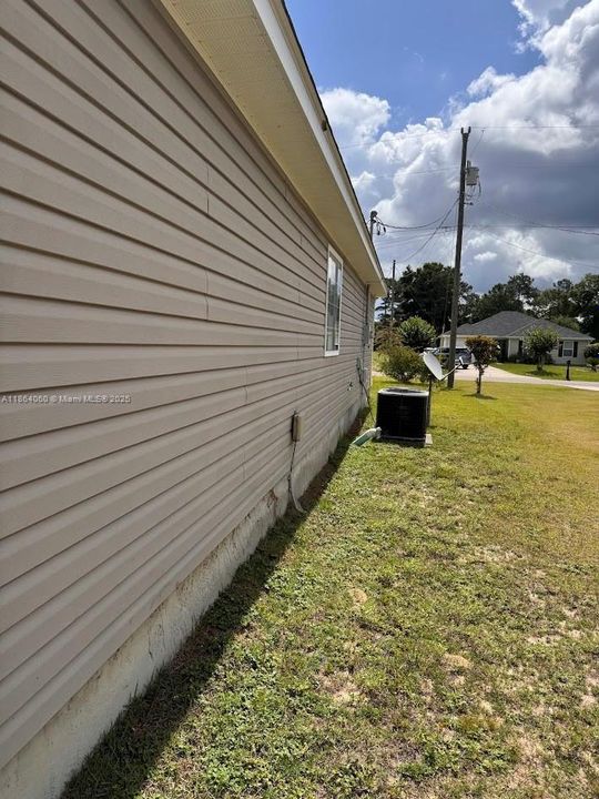 最近售出: $265,000 (3 贝兹, 2 浴室, 1528 平方英尺)