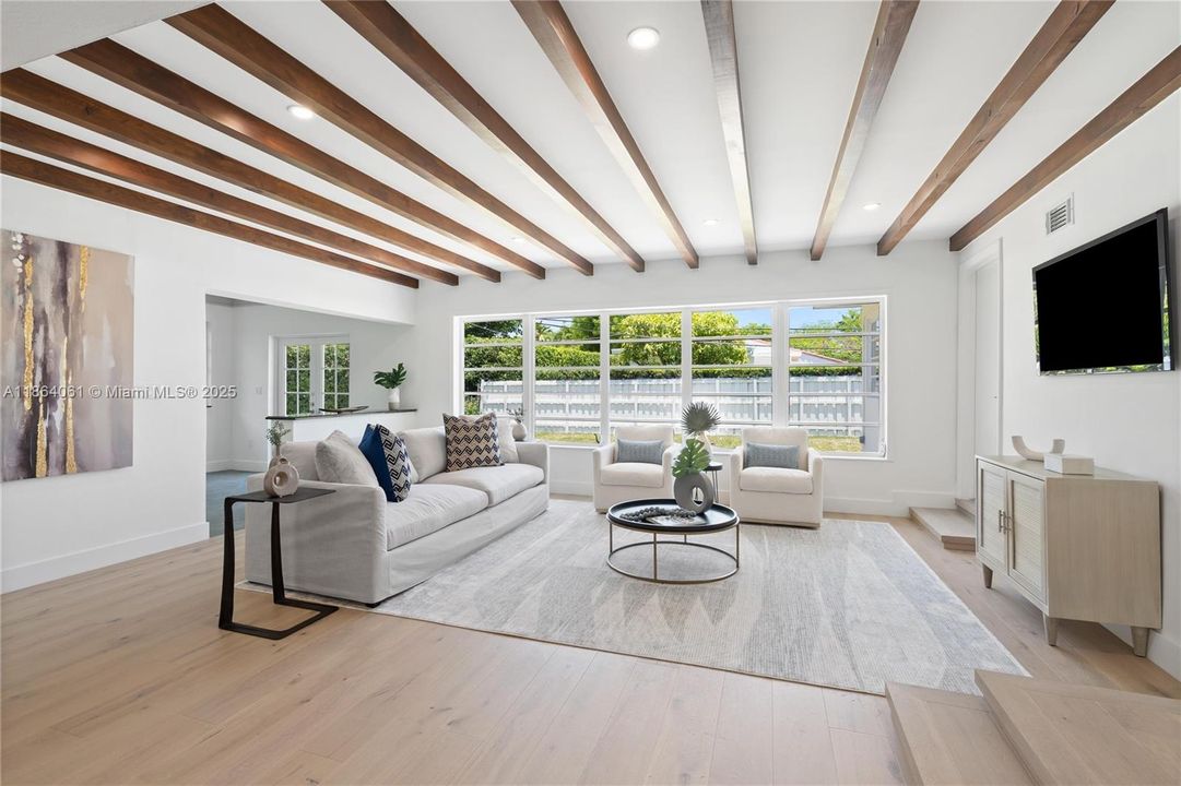 Recently Sold: $2,300,000 (5 beds, 4 baths, 2977 Square Feet)