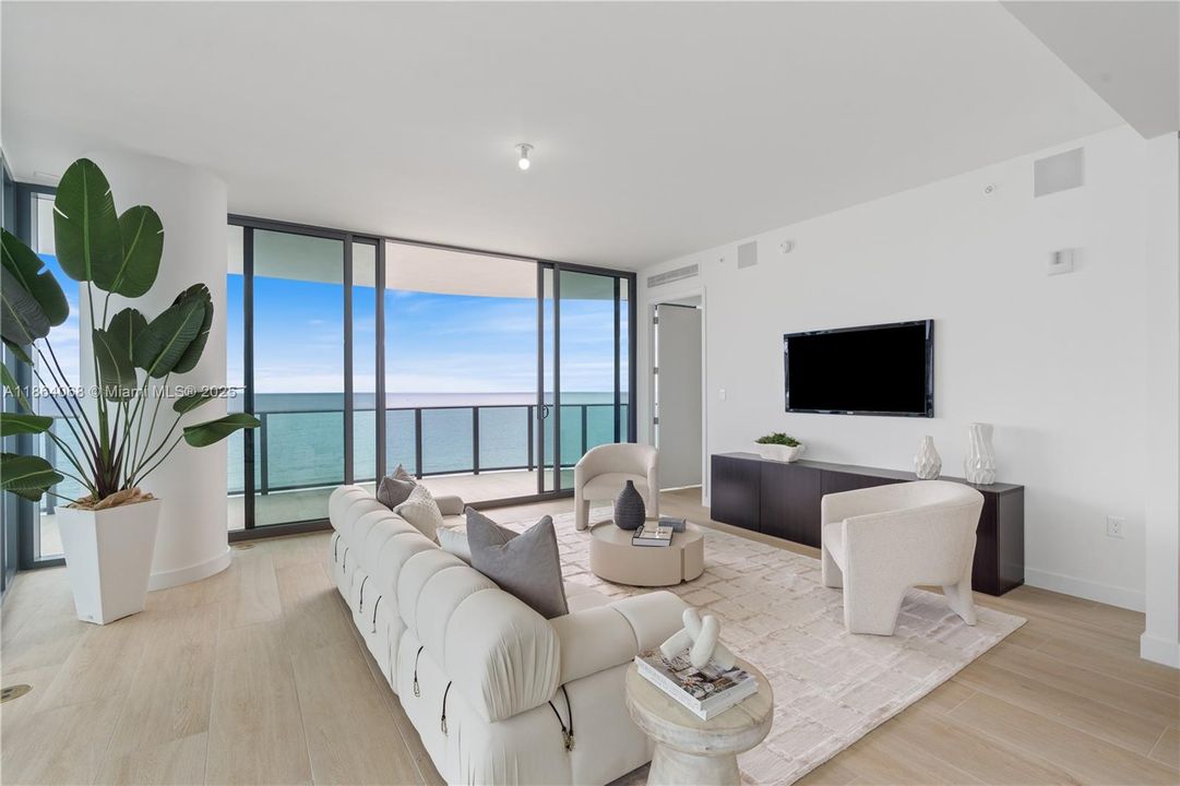 Active With Contract: $3,695,000 (3 beds, 3 baths, 2590 Square Feet)