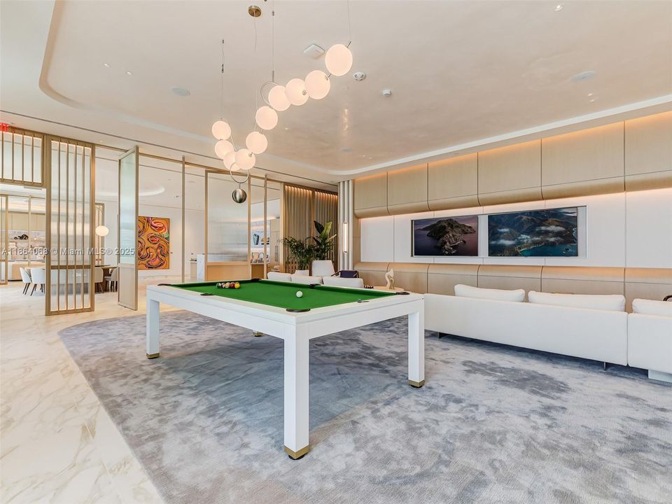 Active With Contract: $3,695,000 (3 beds, 3 baths, 2590 Square Feet)