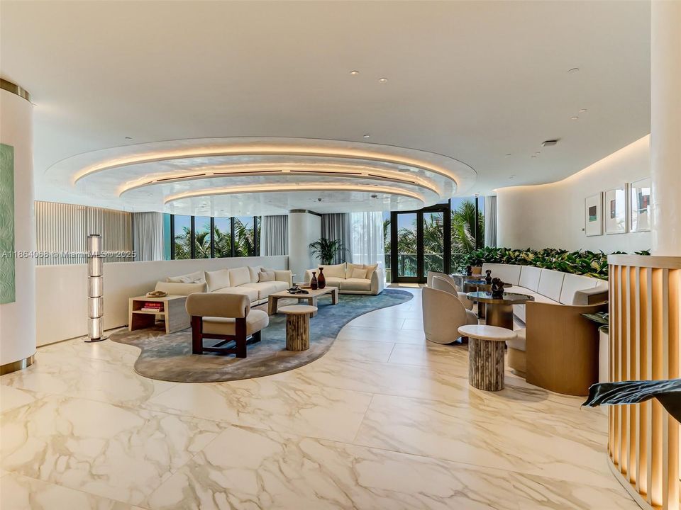 Active With Contract: $3,695,000 (3 beds, 3 baths, 2590 Square Feet)