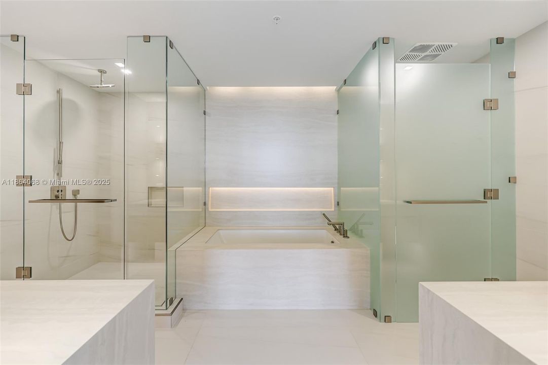 Active With Contract: $3,695,000 (3 beds, 3 baths, 2590 Square Feet)