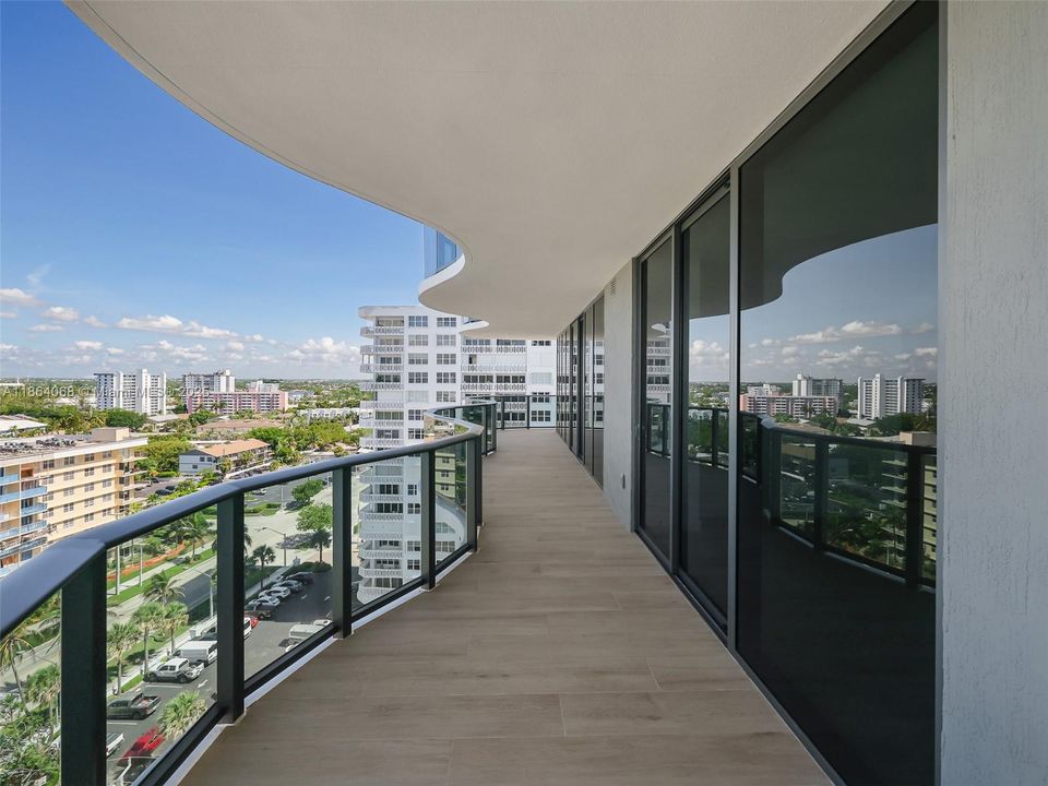 Active With Contract: $3,695,000 (3 beds, 3 baths, 2590 Square Feet)