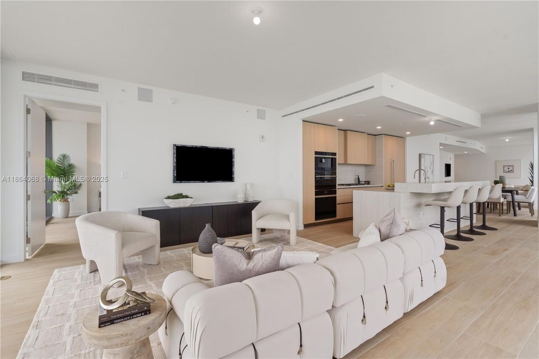 Active With Contract: $3,695,000 (3 beds, 3 baths, 2590 Square Feet)