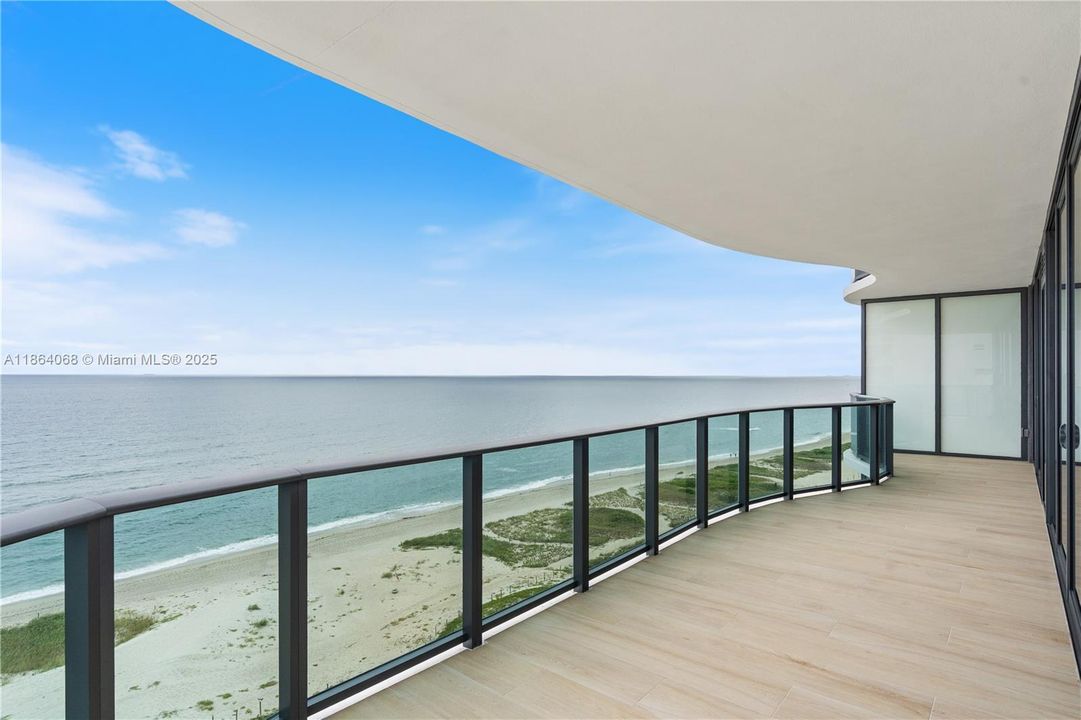 Active With Contract: $3,695,000 (3 beds, 3 baths, 2590 Square Feet)