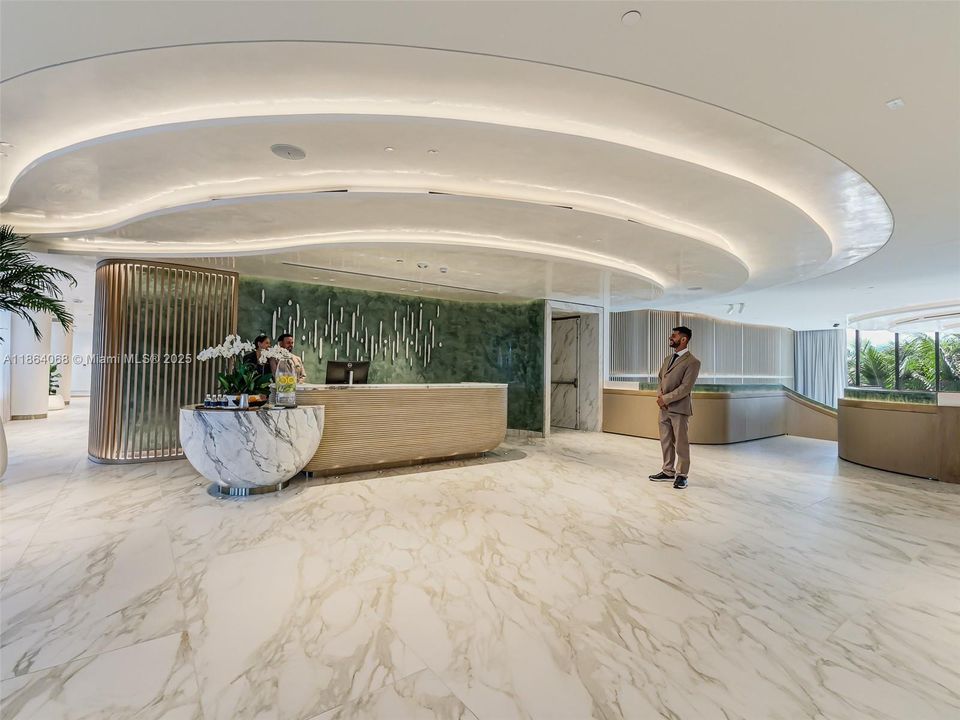 Active With Contract: $3,695,000 (3 beds, 3 baths, 2590 Square Feet)