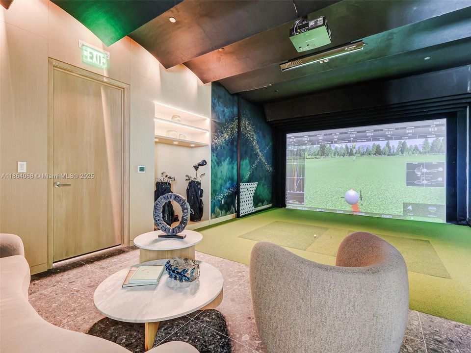 Golf and Sport Simulator