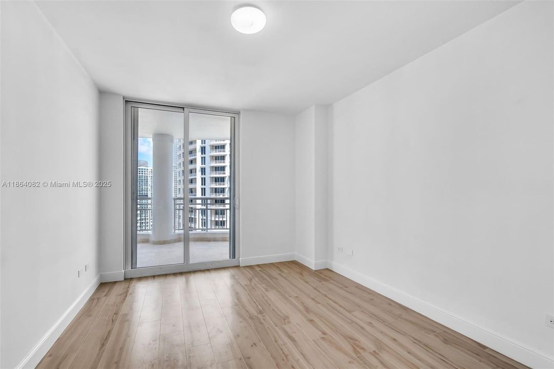 Active With Contract: $1,168,000 (2 beds, 2 baths, 1540 Square Feet)