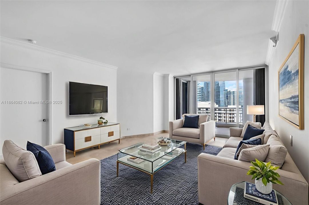 Active With Contract: $1,168,000 (2 beds, 2 baths, 1540 Square Feet)