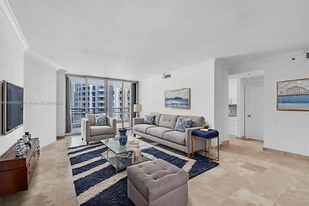 Active With Contract: $1,168,000 (2 beds, 2 baths, 1540 Square Feet)