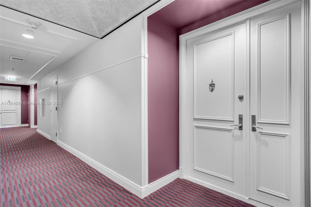 Active With Contract: $1,168,000 (2 beds, 2 baths, 1540 Square Feet)