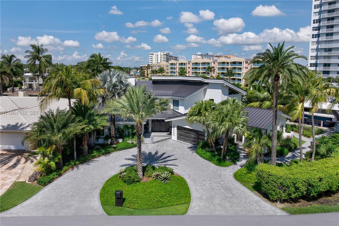 En Venta: $4,950,000 (3 camas, 4 baños, 5281 Pies cuadrados)