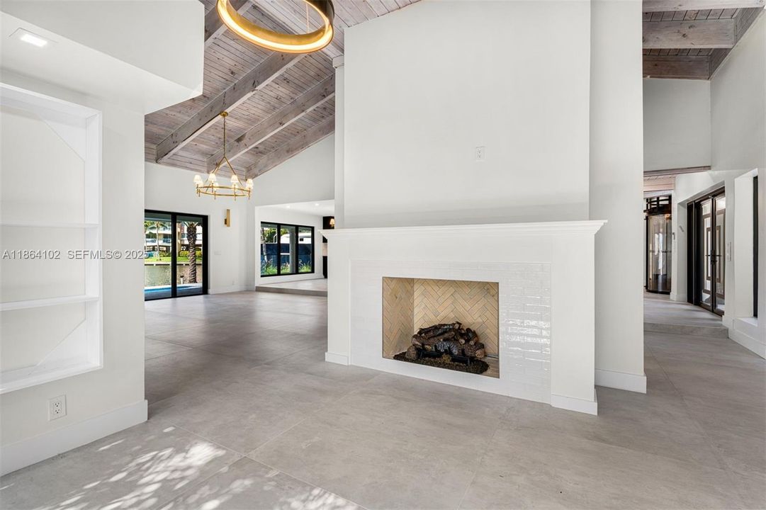 En Venta: $4,950,000 (3 camas, 4 baños, 5281 Pies cuadrados)