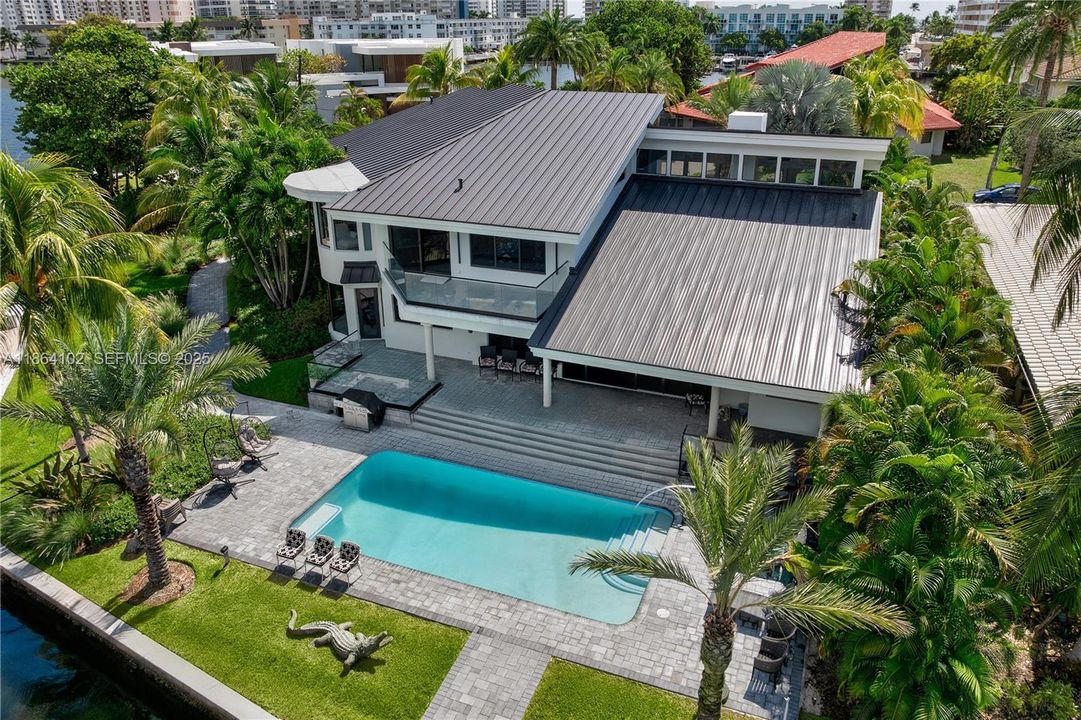 En Venta: $4,950,000 (3 camas, 4 baños, 5281 Pies cuadrados)