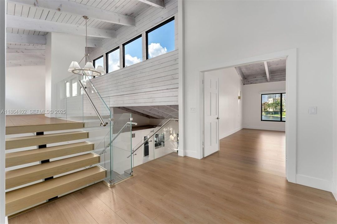 En Venta: $4,950,000 (3 camas, 4 baños, 5281 Pies cuadrados)