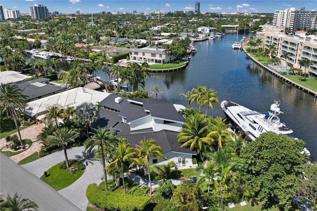 En Venta: $4,950,000 (3 camas, 4 baños, 5281 Pies cuadrados)