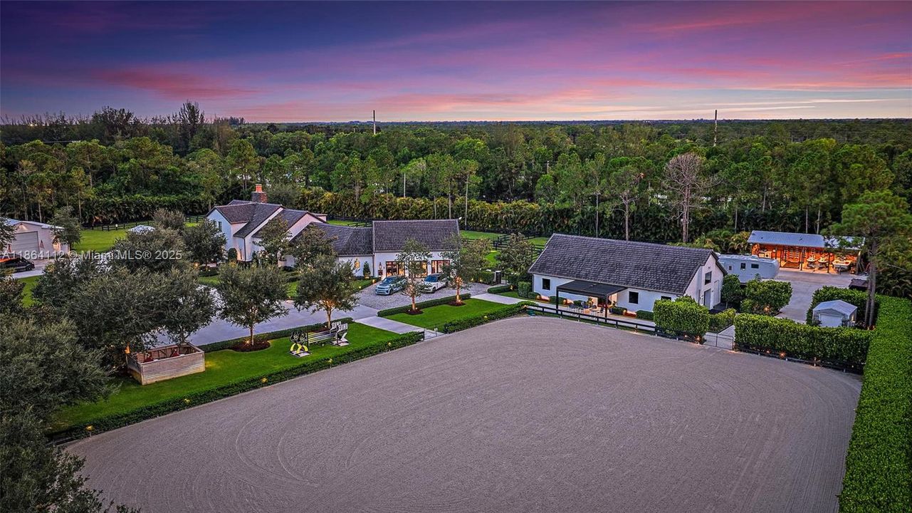 Vendido Recientemente: $4,750,000 (5 camas, 6 baños, 6027 Pies cuadrados)