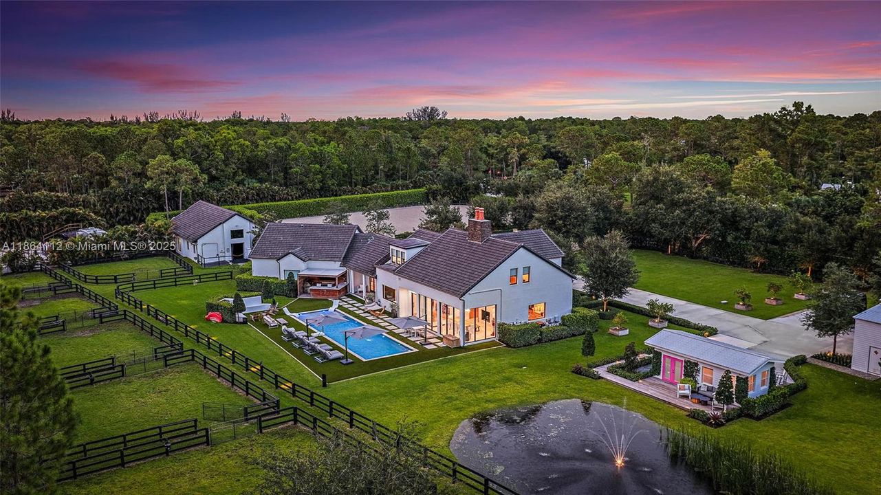 Vendido Recientemente: $4,750,000 (5 camas, 6 baños, 6027 Pies cuadrados)