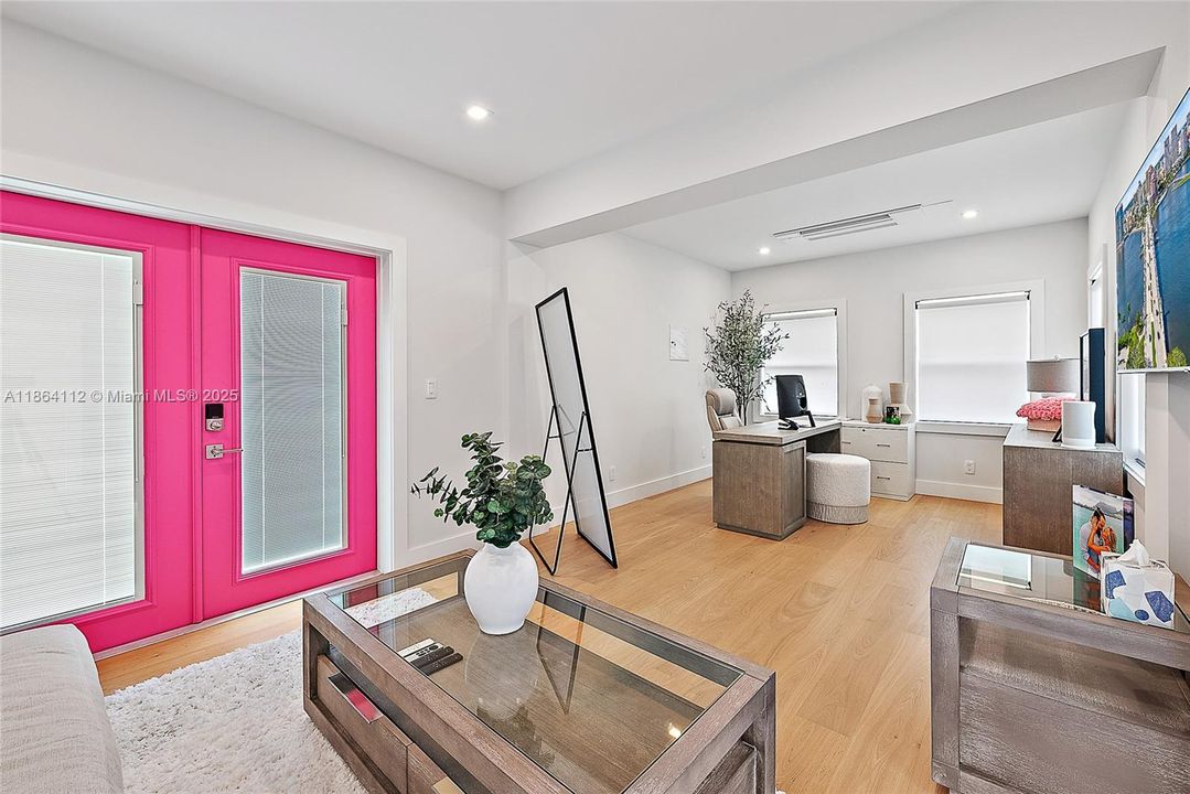 Vendido Recientemente: $4,750,000 (5 camas, 6 baños, 6027 Pies cuadrados)