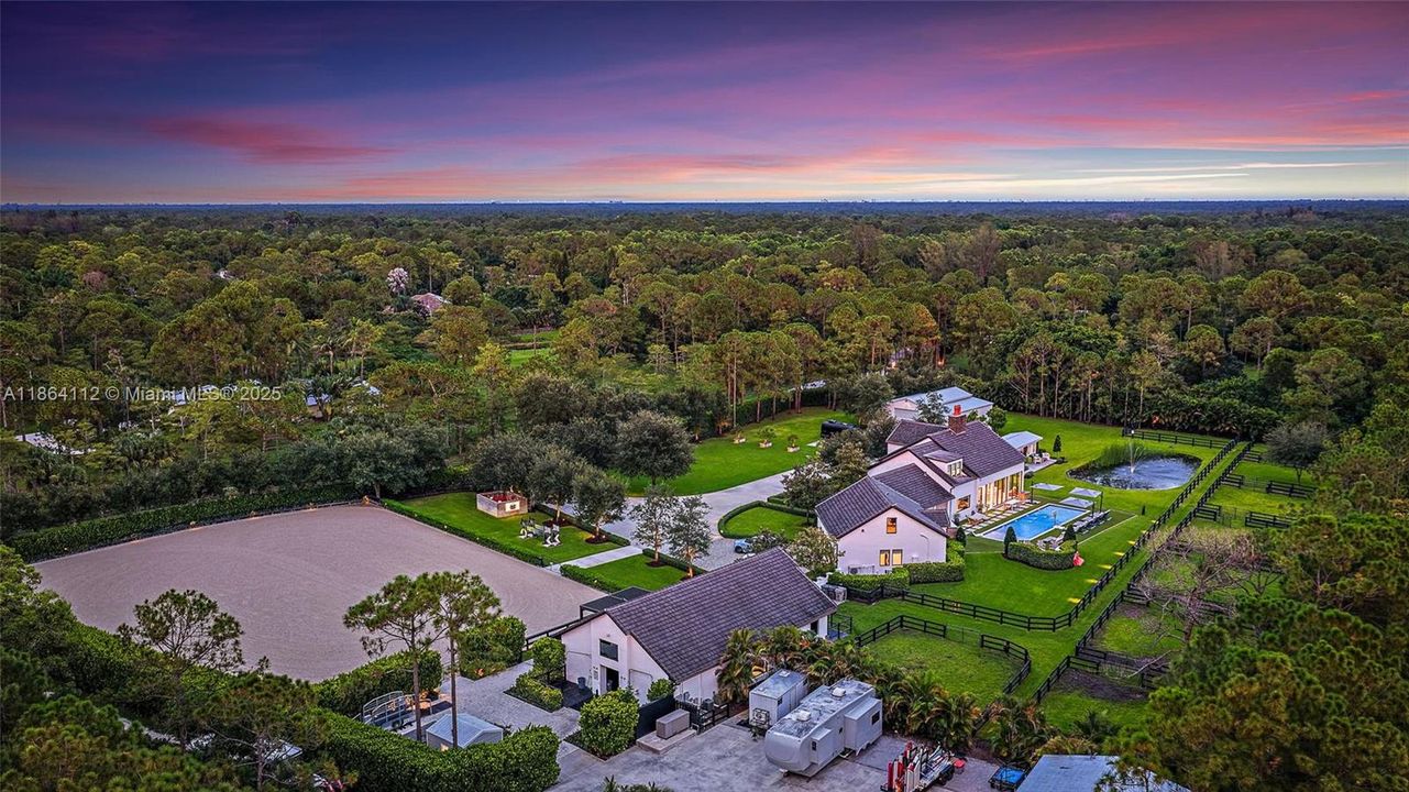 Vendido Recientemente: $4,750,000 (5 camas, 6 baños, 6027 Pies cuadrados)