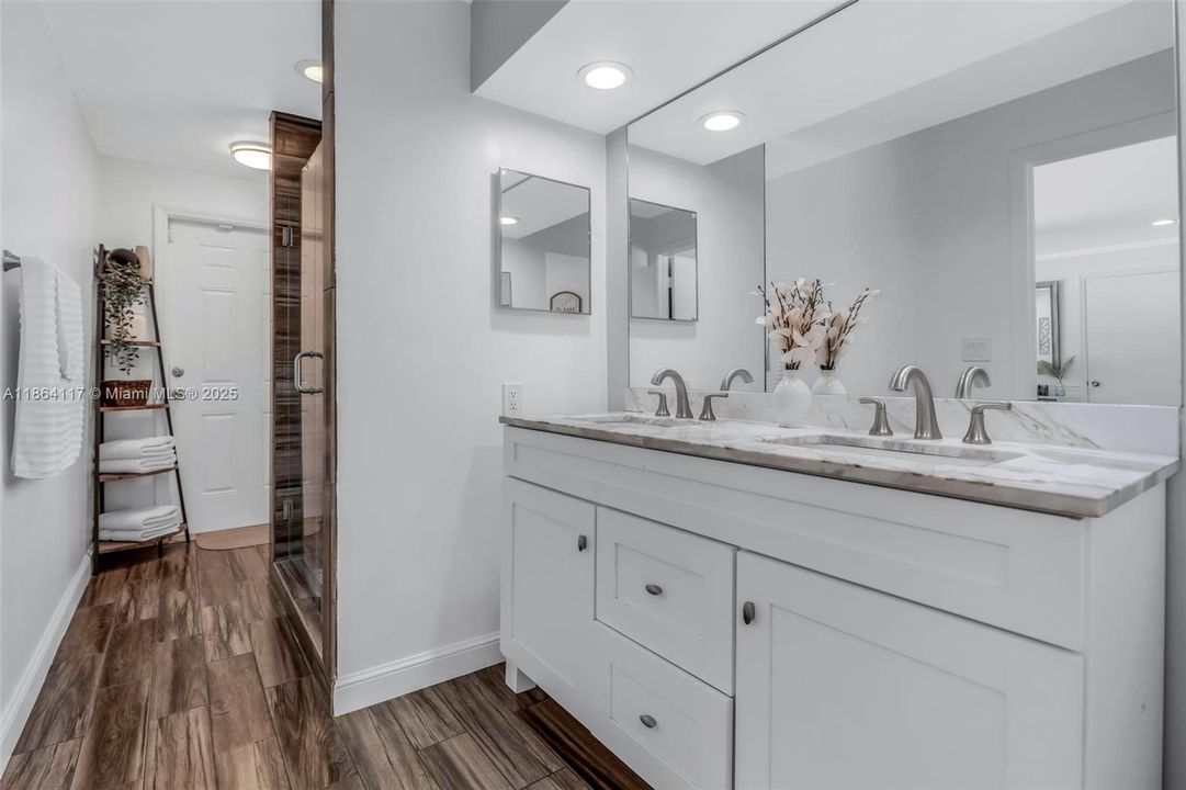 На продажу: $599,000 (3 спален, 2 ванн, 1476 Квадратных фут)