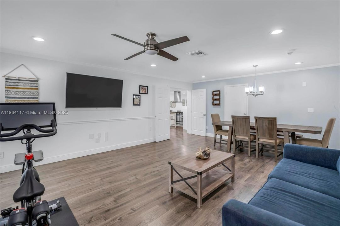 На продажу: $599,000 (3 спален, 2 ванн, 1476 Квадратных фут)