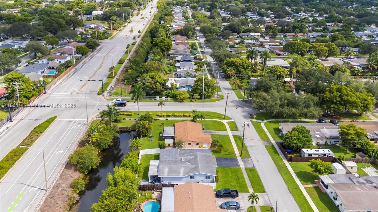 На продажу: $599,000 (3 спален, 2 ванн, 1476 Квадратных фут)