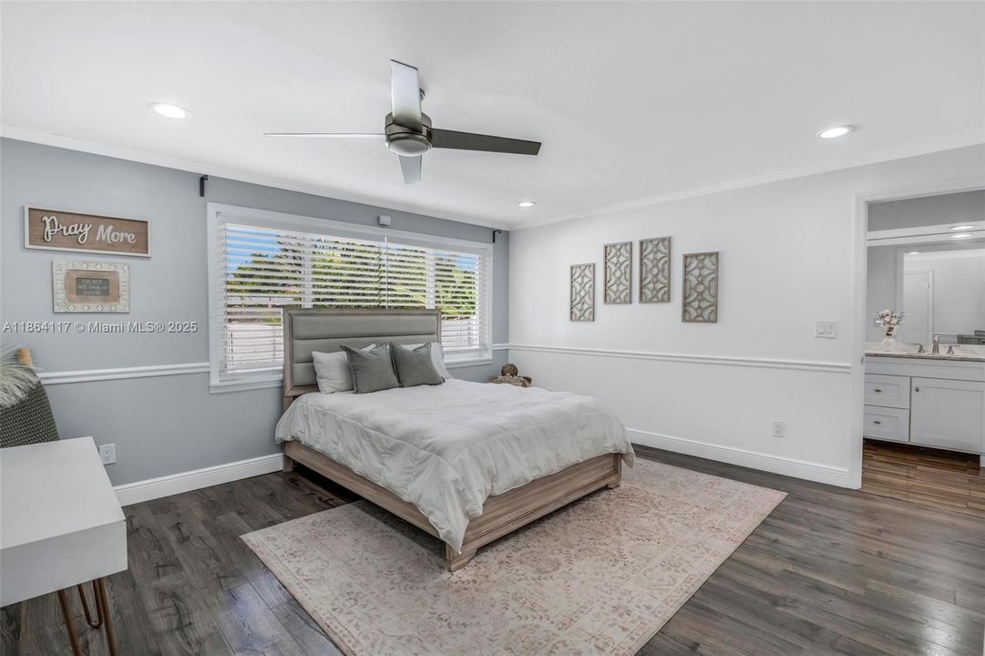 На продажу: $599,000 (3 спален, 2 ванн, 1476 Квадратных фут)