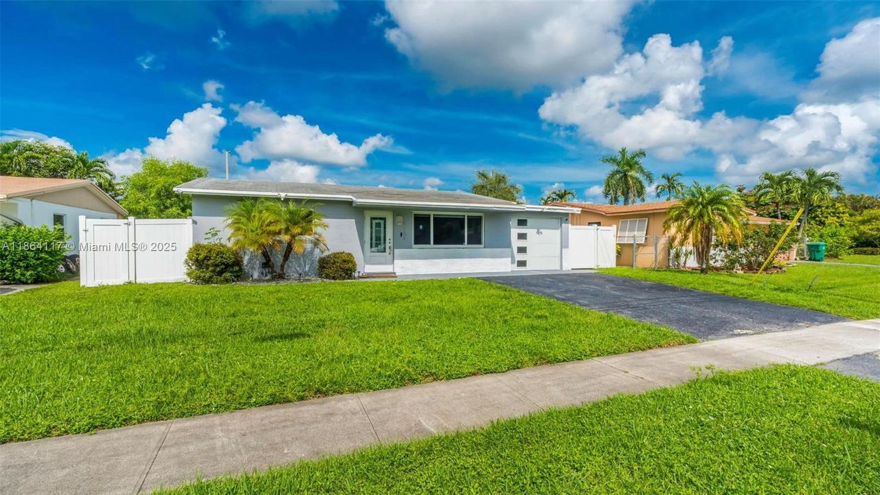 На продажу: $599,000 (3 спален, 2 ванн, 1476 Квадратных фут)