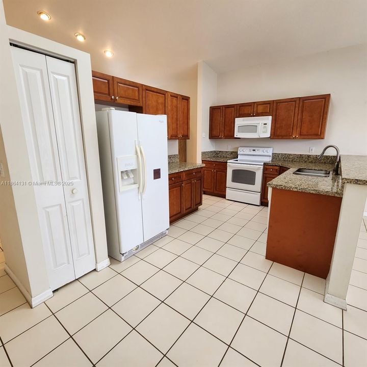 For Rent: $3,100 (4 beds, 2 baths, 2018 Square Feet)