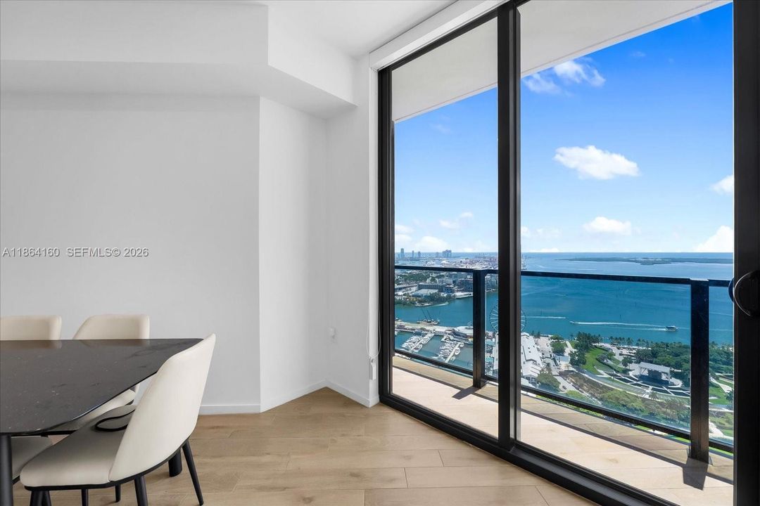 En Venta: $695,000 (1 camas, 2 baños, 665 Pies cuadrados)