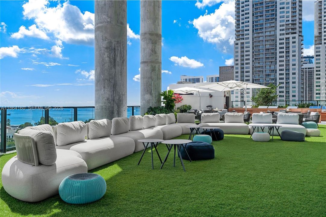 En Venta: $695,000 (1 camas, 2 baños, 665 Pies cuadrados)