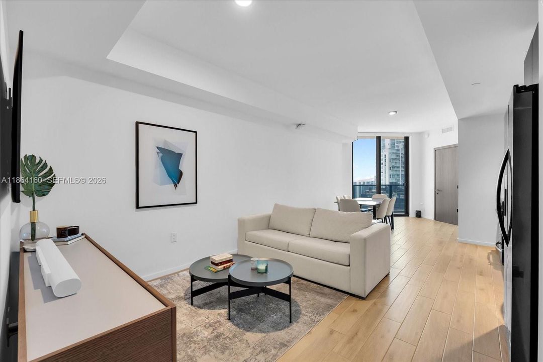 En Venta: $695,000 (1 camas, 2 baños, 665 Pies cuadrados)