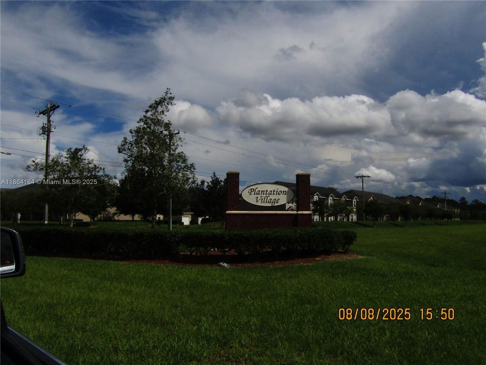 For Sale: $360,000 (4 beds, 2 baths, 1878 Square Feet)