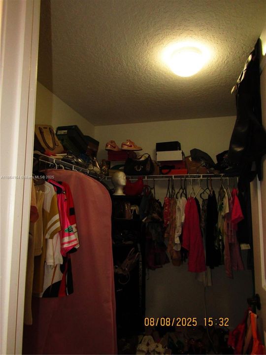 For Sale: $360,000 (4 beds, 2 baths, 1878 Square Feet)