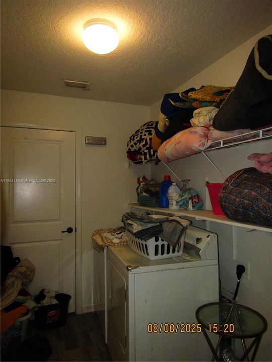 For Sale: $360,000 (4 beds, 2 baths, 1878 Square Feet)