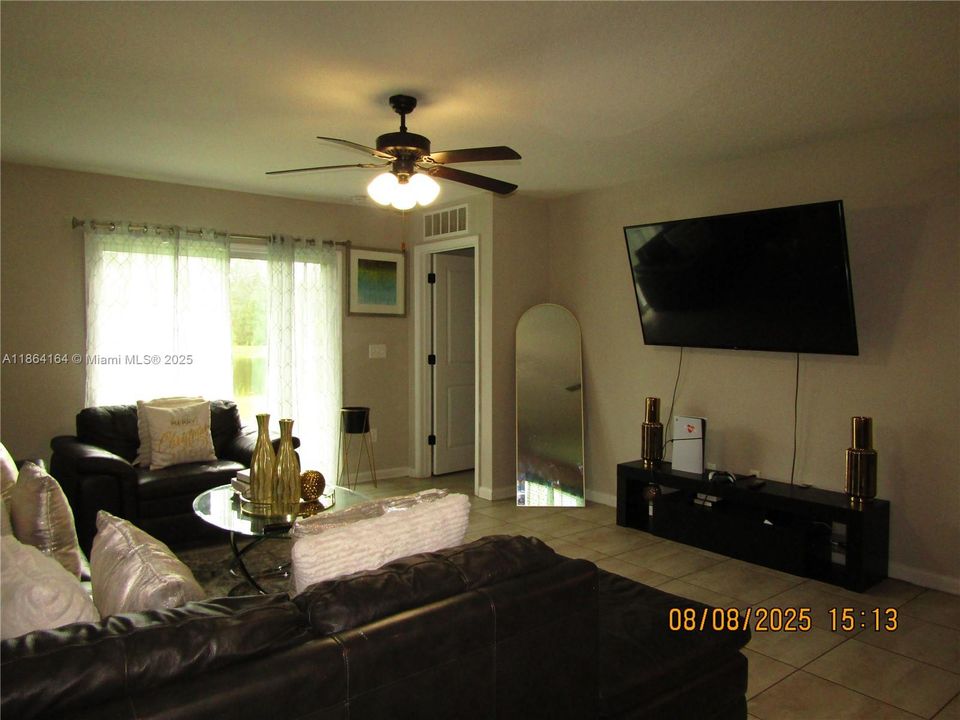 For Sale: $360,000 (4 beds, 2 baths, 1878 Square Feet)