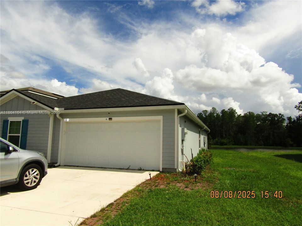 For Sale: $360,000 (4 beds, 2 baths, 1878 Square Feet)