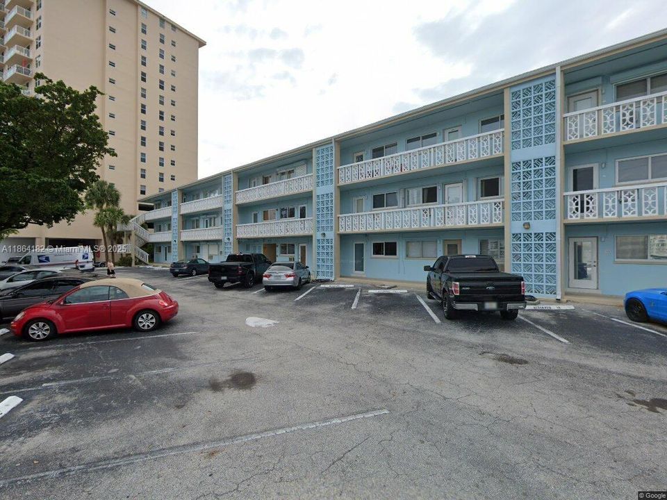 Active With Contract: $150,000 (2 beds, 1 baths, 870 Square Feet)