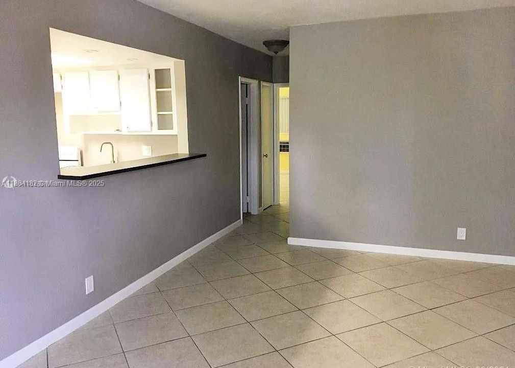 Active With Contract: $150,000 (2 beds, 1 baths, 870 Square Feet)