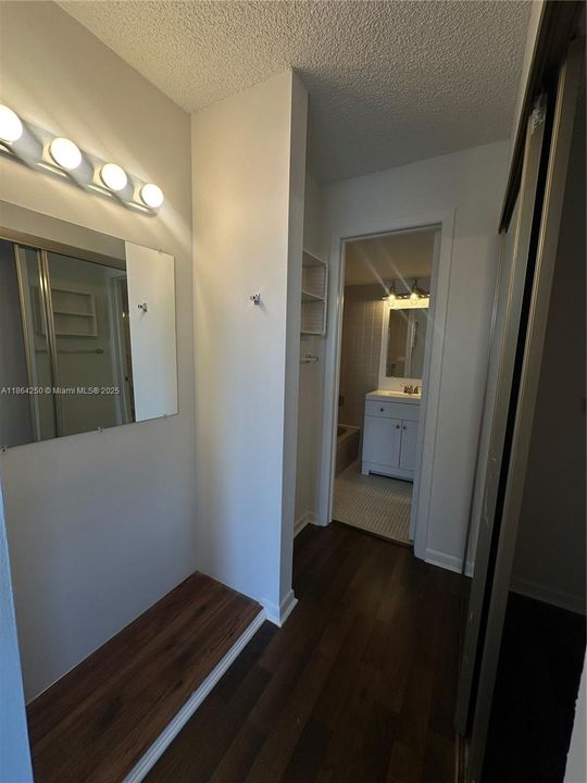 На продажу: $750,000 (2 спален, 2 ванн, 1248 Квадратных фут)