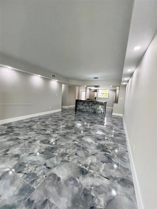 For Sale: $235,000 (2 beds, 2 baths, 1270 Square Feet)